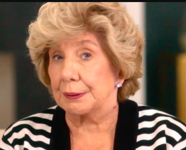 Hoax regarding the death of Faye Chrisley: A lot of people who watch the popular reality TV show "Chrisley Knows Best" are curious about whether or not one of the show's key protagonists, Faye Chrisley, is still alive. Since 2016, the matriarch, who is now 90 years old, has not been seen on the show, and there have been persistent reports that she has passed away in that time. Even if we are aware that Faye Chrisley has been battling bladder cancer for a long time, it is still possible that she has passed away as a result of the health problems she has been experiencing. But despite this, we have uncovered evidence to prove either that his story is a fraud or that it contains at least some element of truth. Keep reading for further details. Is Faye Chrisley Still Alive Or Has She Passed Away? On June 23, 2022, a tweet began making its way around various social media platforms claiming that reality television star Faye Chrisley had passed away. The myth appears to have begun on Twitter, when users began spreading a meme that claimed Chrisley had died at the age of 78. The meme itself stated that Chrisley had gone away. The rumour, however, is not true; Faye Chrisley is very much still alive and in good health. It would appear that the hoax was started on a website that publishes false articles about celebrities and is itself a source of fake news. This is not the first time that such trends have incorrectly stated that a celebrity has passed away; in fact, it has happened more than once. It is essential to exercise caution before blindly trusting everything that you read on the internet, particularly with regard to rumours concerning famous people. Before posting anything on social media, you should always thoroughly research your sources. Who Exactly Is This Faye Christely, Anyway? The 2nd of September, 1943 was the day she was born. She has reached the age of seventy now. She began her life and received her education in the state of South Carolina. She is also well-known as a model due to her participation in the television programme "Chrisley's Best Show," which is a reality show. The television programme is now in the middle of its ninth episode of the current season. From this, one can easily deduce the show's level of popularity. She was involved in a romantic relationship with Gene Raymond Chrisley, to whom she eventually proposed marriage and gave birth to a daughter named Todd Chisley on April 6, 1969 in the state of Georgia.