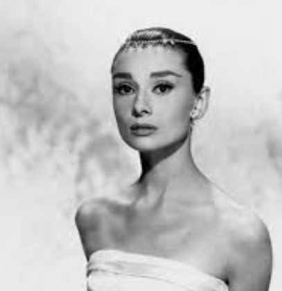 Did Audrey Hepburn Sing In Funny Face? Own Voice Clip Details, Fred Astaire Age At Funny Face